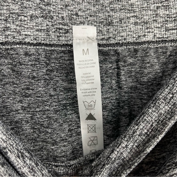 MEND CORE Seamless Dark Gray Sleeved Crop Top and Legging Set NWT - Picture 10 of 11